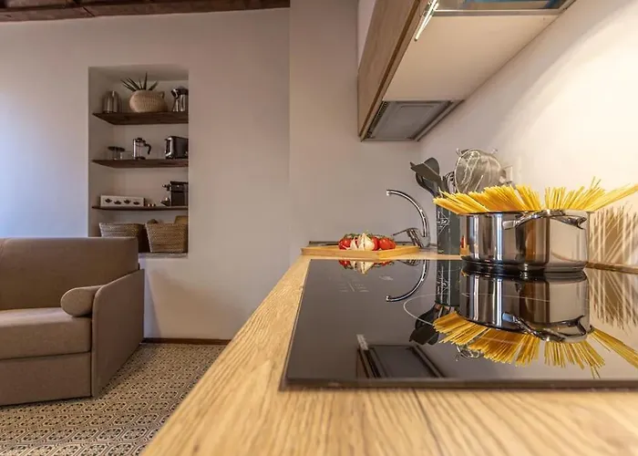 18 Ciancaleoni House Rome